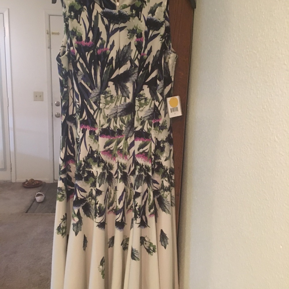 Beautiful Mid Length Floral Print Dress